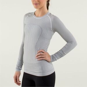 Lululemon Run: Swiftly Tech Long Sleeve *Tempo Stripe White Black Sz 8 Athletic